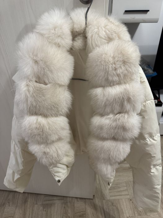 Geaca alba guler blana vulpe