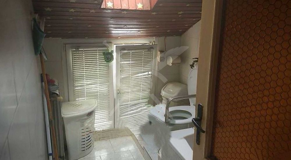 Продава се Къща в София, Хладилника - 360 кв.м за 625 €/кв.м - Снимка #11
