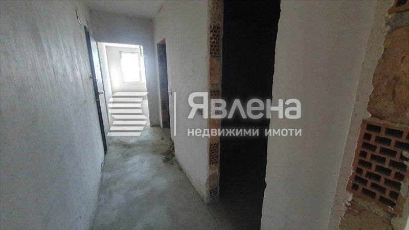 Продава се Тристаен апартамент в Варна, Център - 88 кв.м за 4091 €/кв.м - Снимка #2