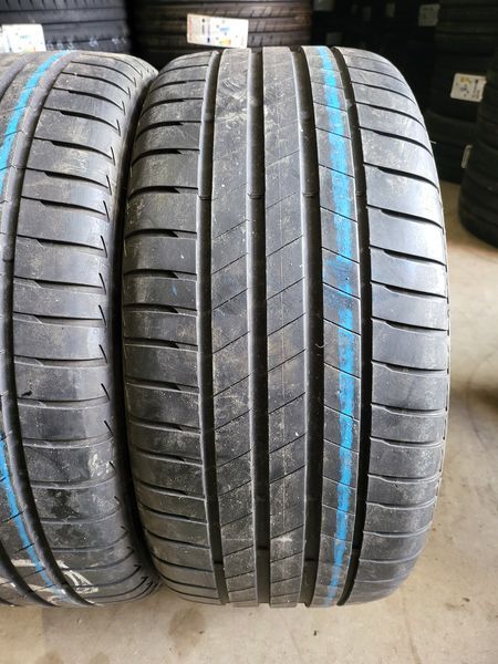 235/40/19 BRIDGESTONE 2бр