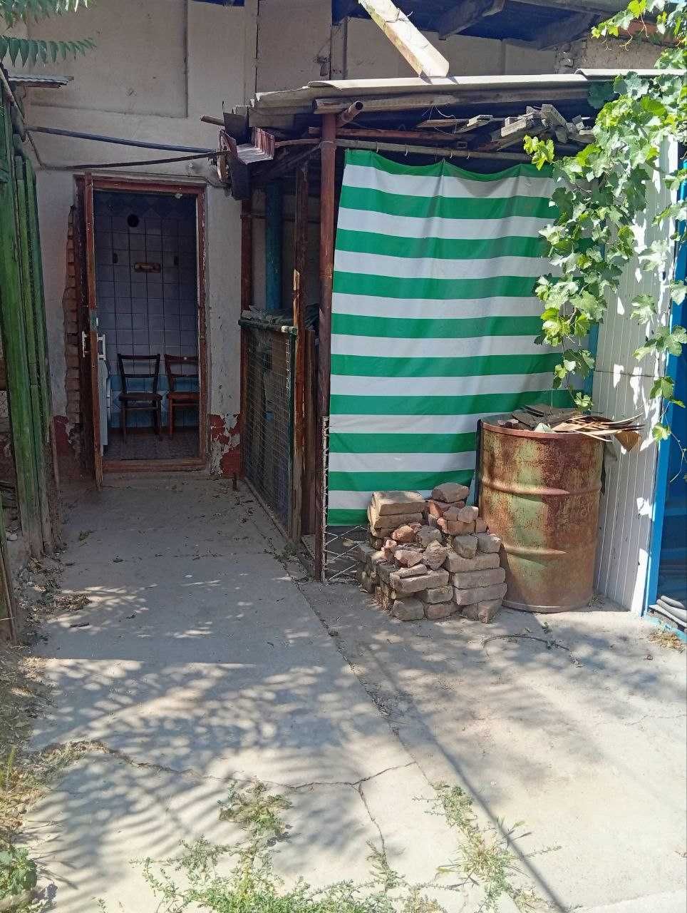 Продаётся участок Яшнабадский  р-н Ориентир Шумиловский городок