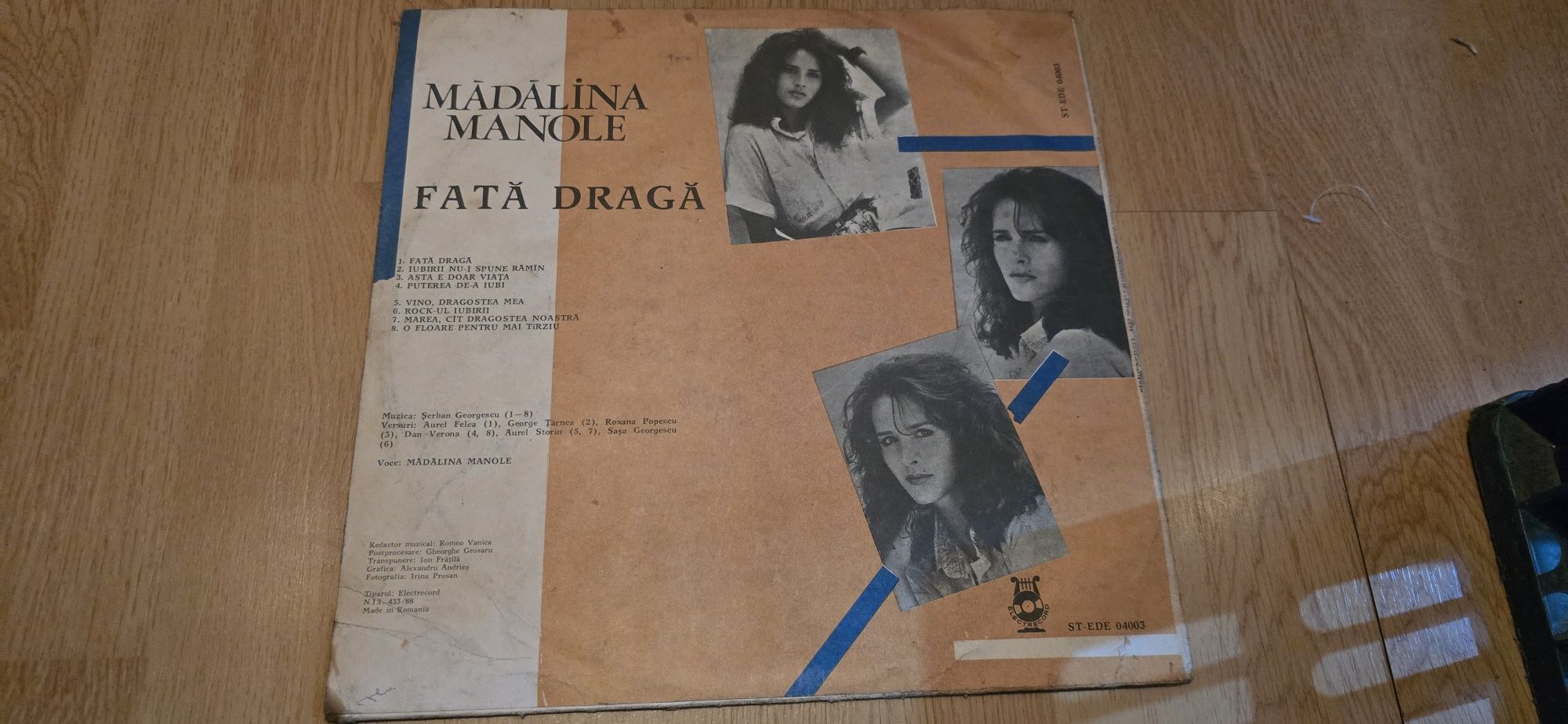 Lot discuri vinil 250-300 de bucati