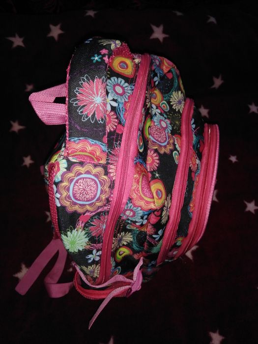 Vând ghiozdan Mesco