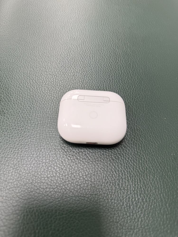 Продам airpods 3