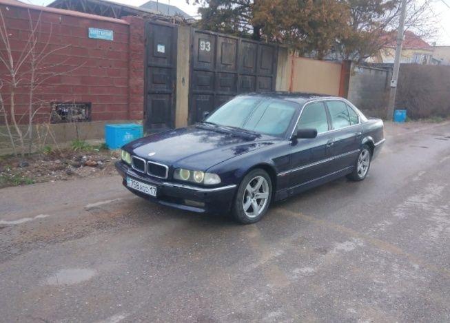 Продам BMW E 38 в отличном состояние