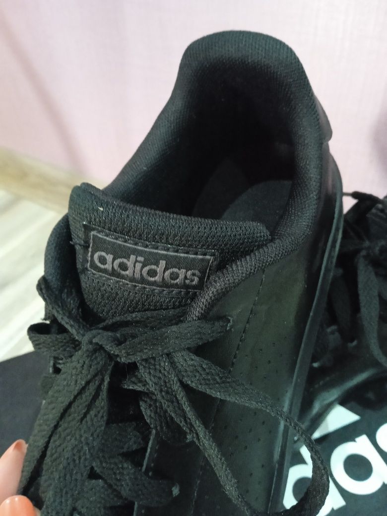 Маратонки Adidas