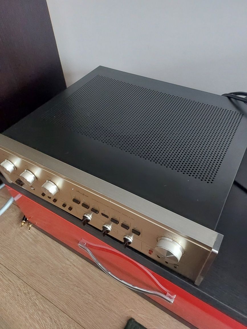 Amplificator Accuphase E205