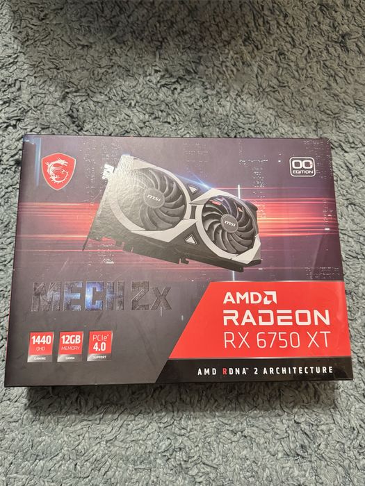 Placă video RX 6750 XT (Performanțe de RTX 3070 TI)