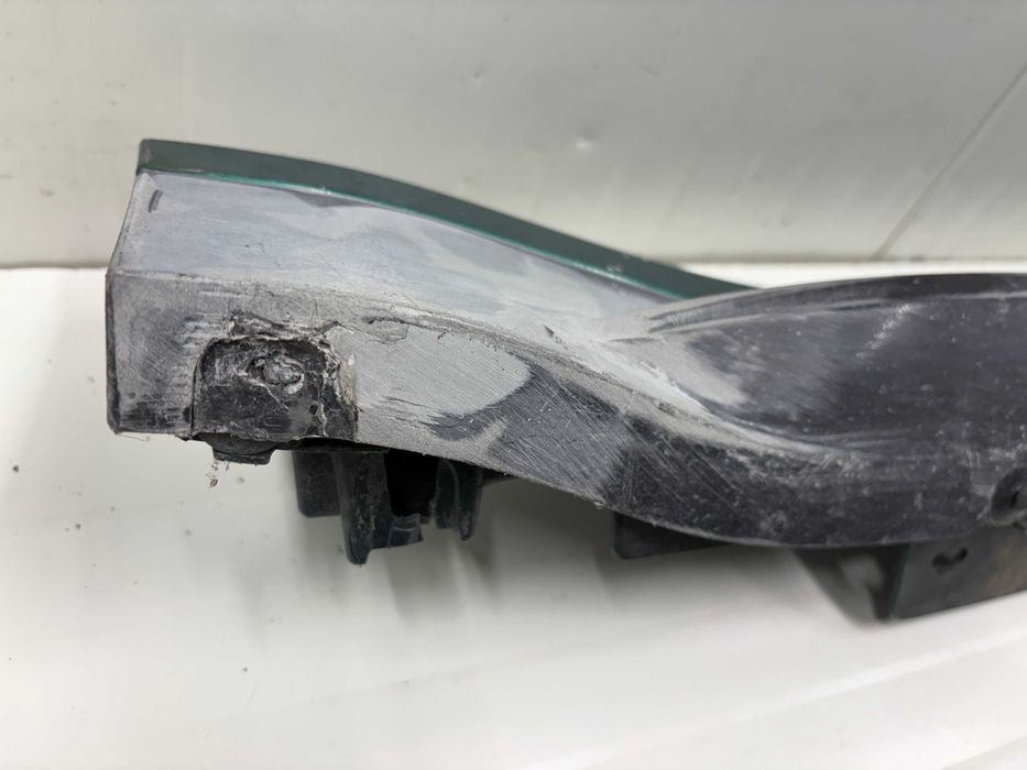 Десен праг БМВ М3 Г80 Г81 BMW G80 G81 / Има и ляв със забележки