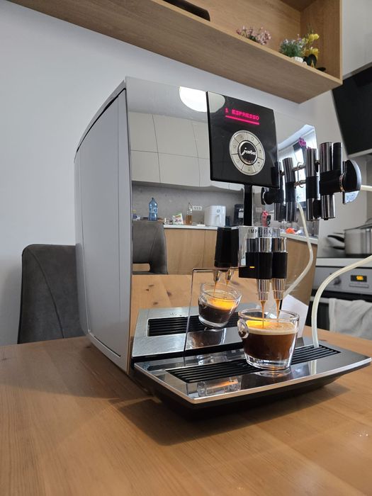 Vand jura J9 impecabil