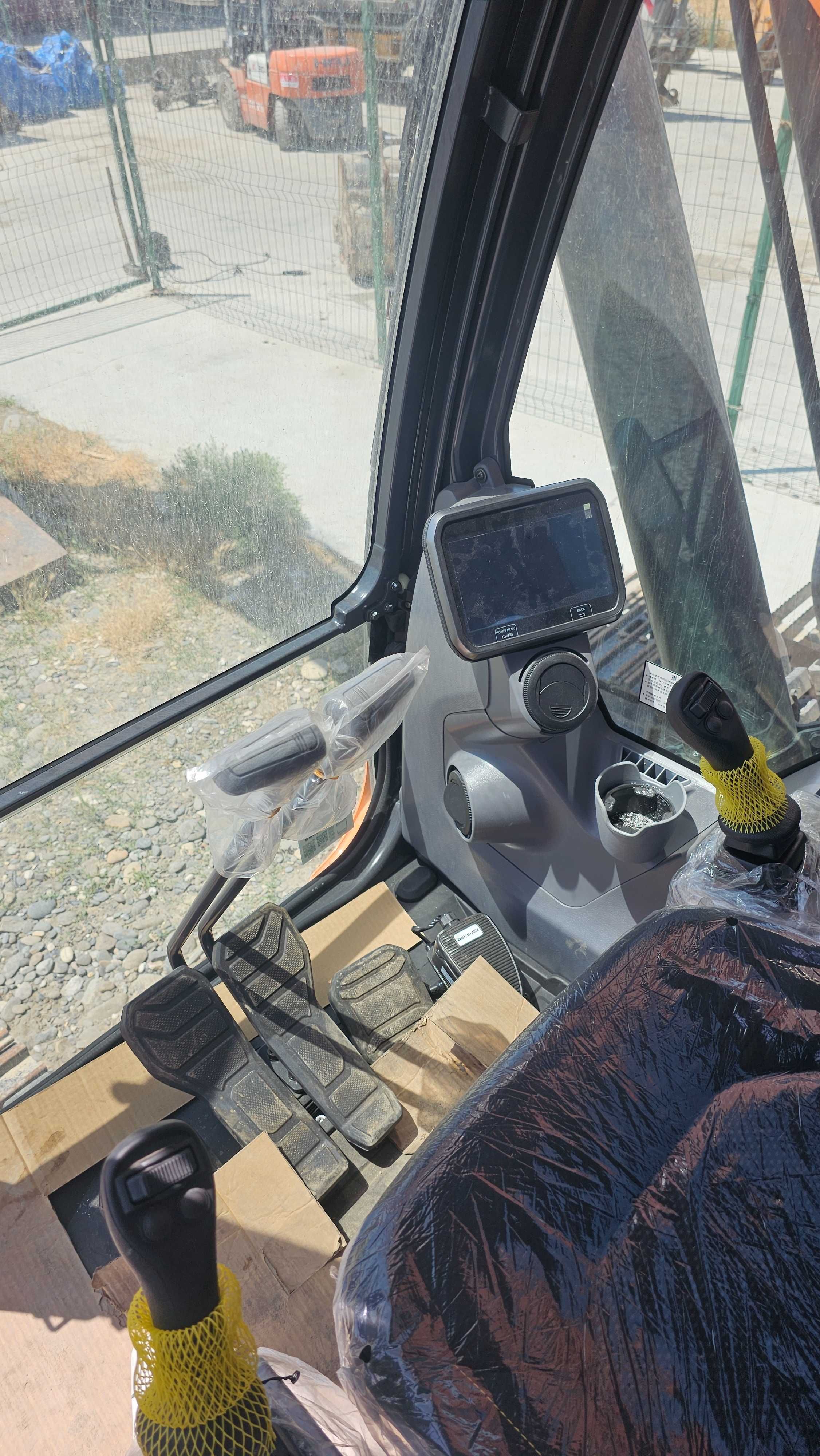 Гусеничный Экскаватор DEVELON DX 225 LC Год 2025