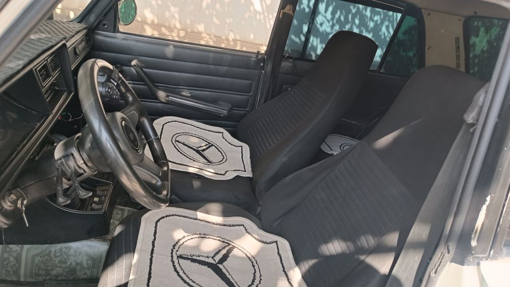 Lada 2107 sotiladi