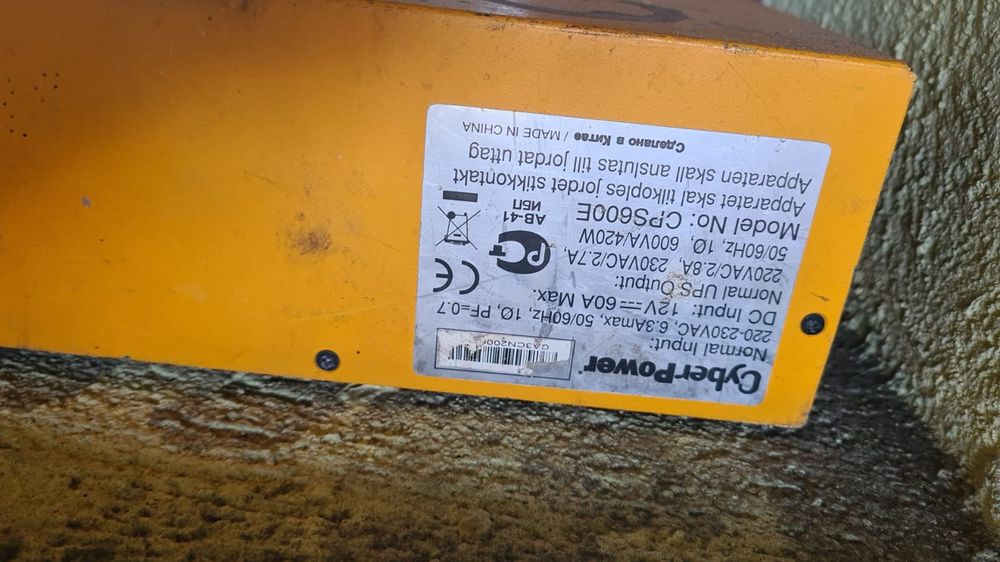 Cyber Power sursa UPS CPS600E sinus pur acumulator extern