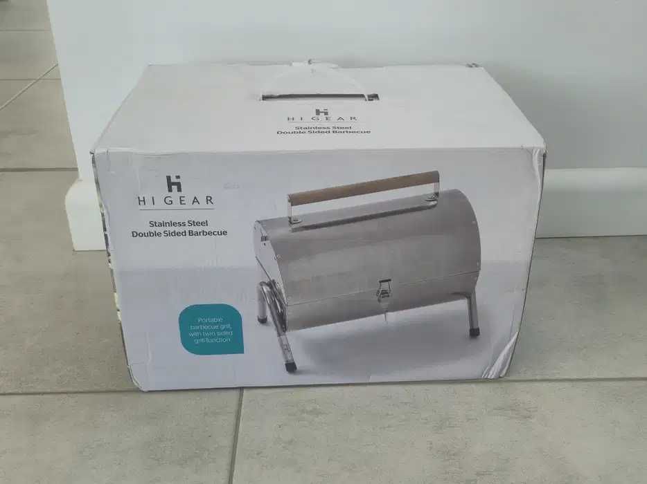 Grătar dublu din inox Hi-Gear cu cărbuni, ideal pentru camping/picnic