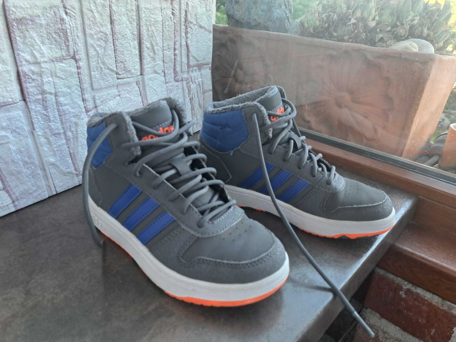 детски маратонки за момче,кецове,спортни обувки,Adidas,номер32,адидас