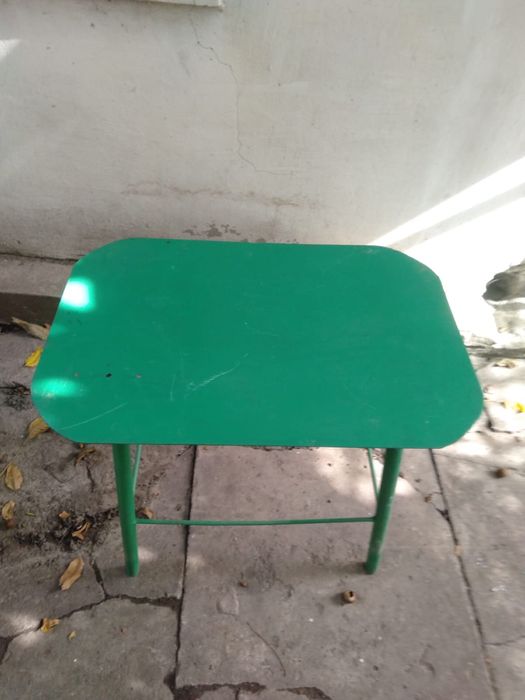 Продам железный стол