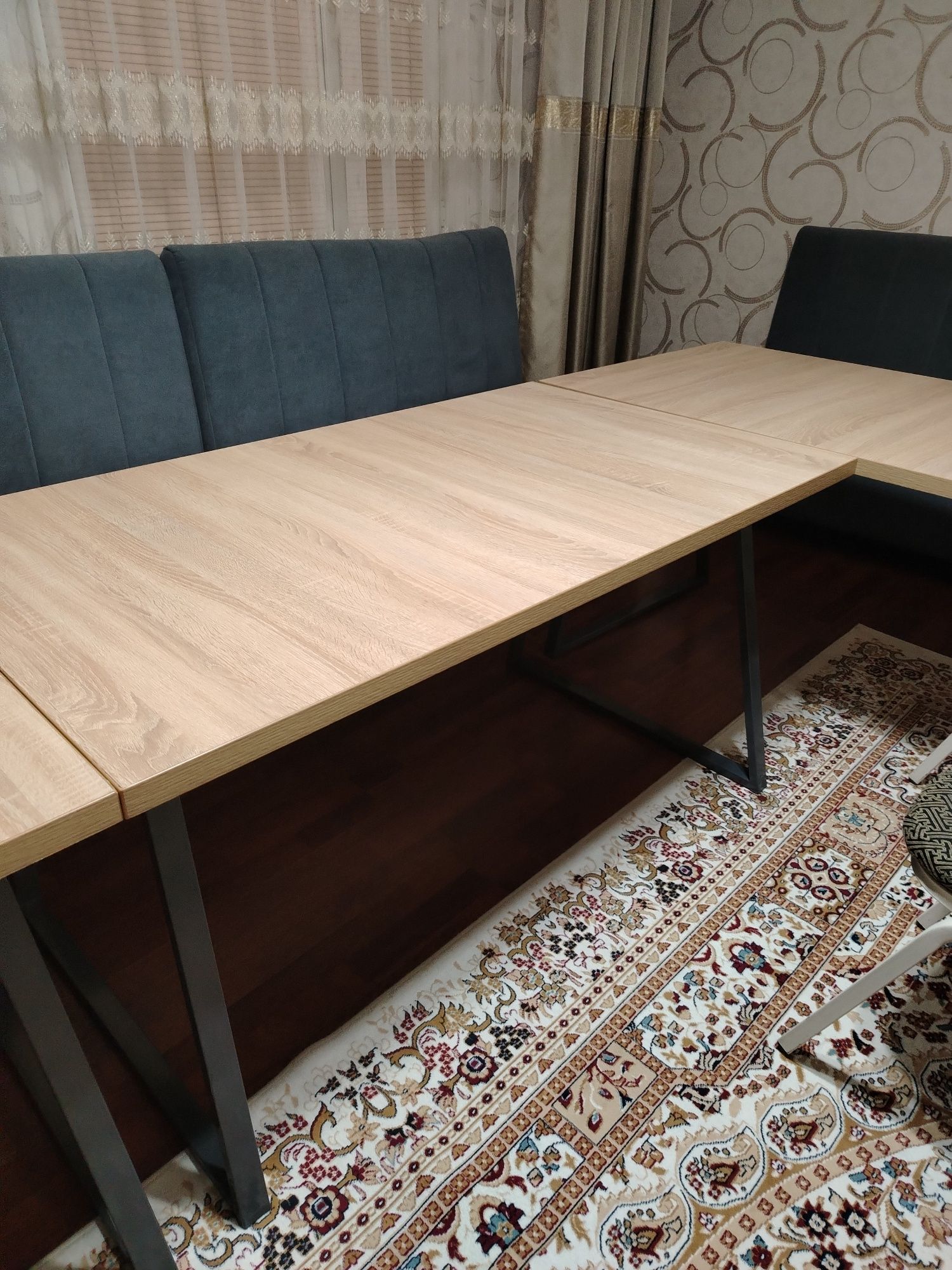 Диван для кафе стол зета