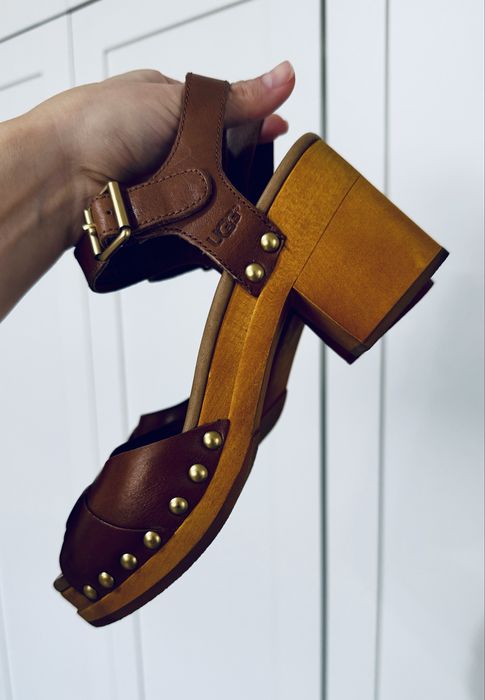 Sandale din piele naturala si lemn