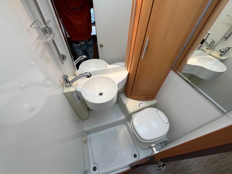 Autorulota HYMER Van - Semi-Integrata - Aer Conditionat