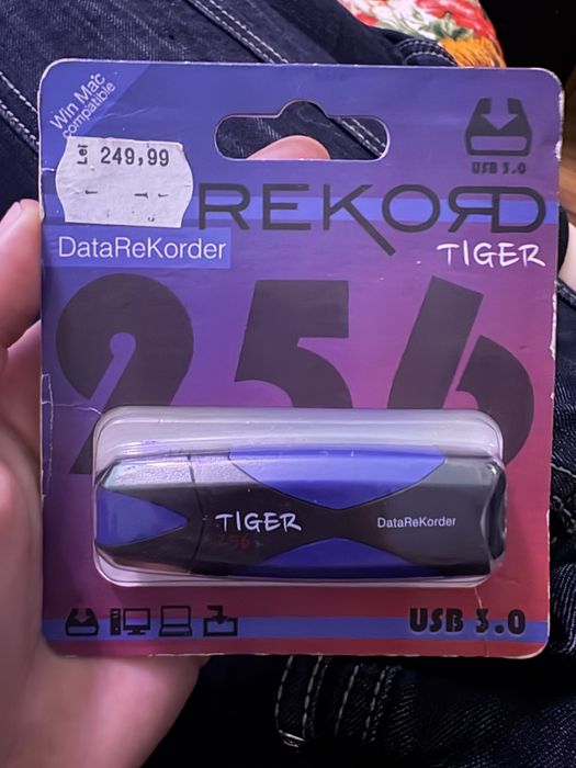 Stick USB 3.0 DataReKorder TIGER – 256GB