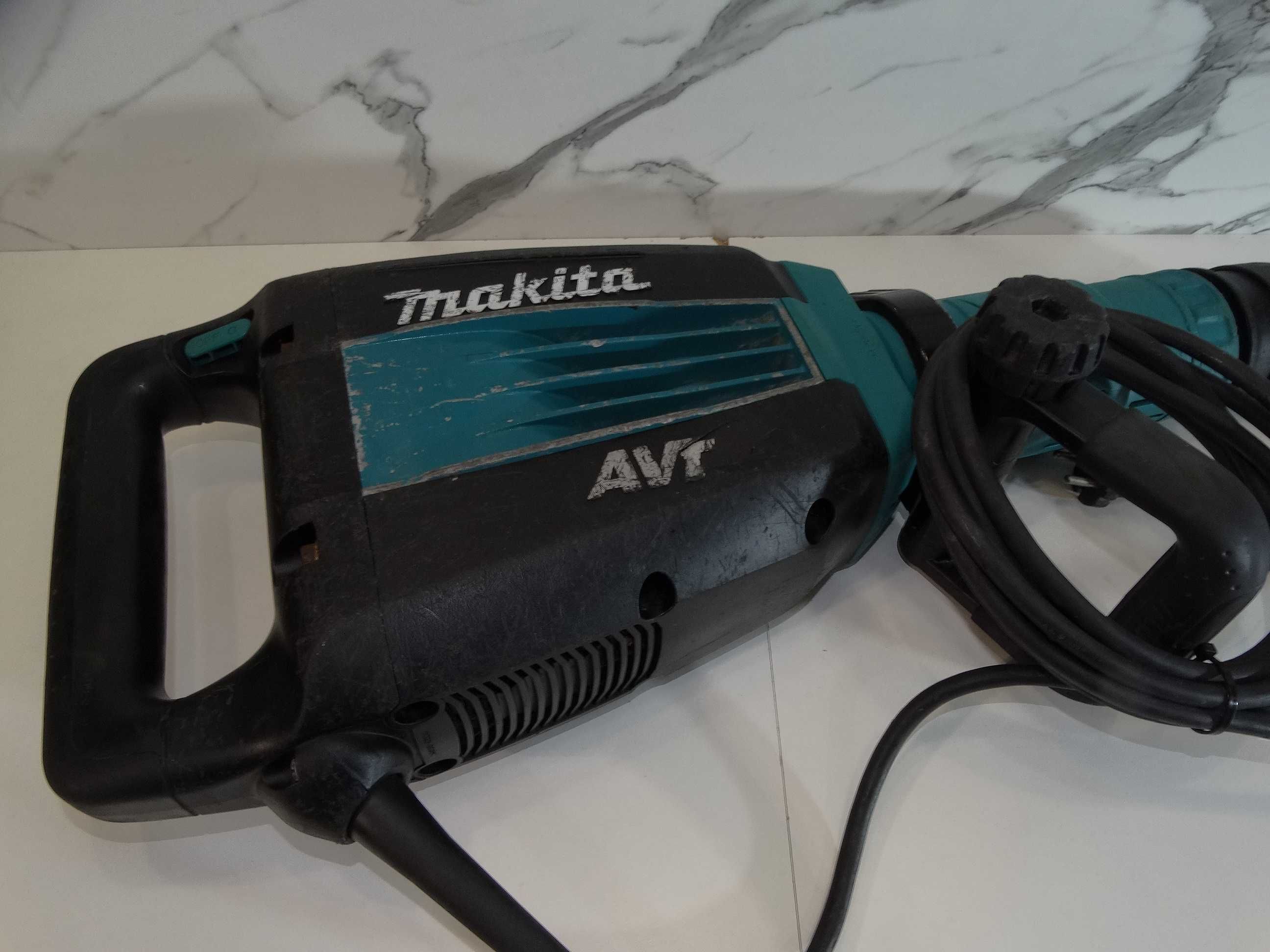 Makita HM 1214 - Къртач 19.9 J / 1510 W