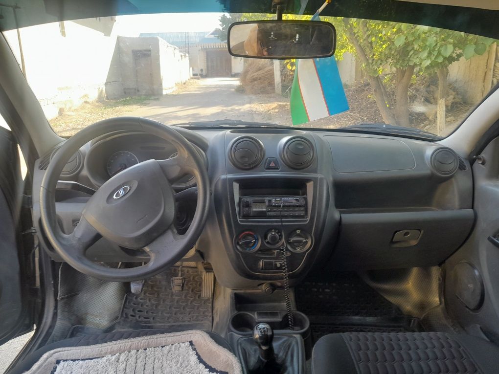 Lada granta 2015