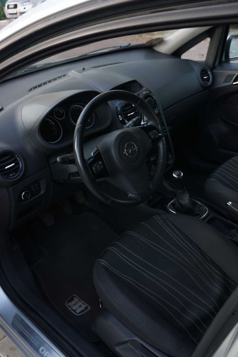 Opel Corsa D Euro 5 2010 1.2 benzina Editie Speciala 111