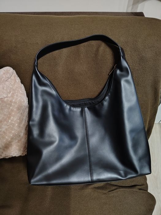 Черна дамска чанта Sinsay