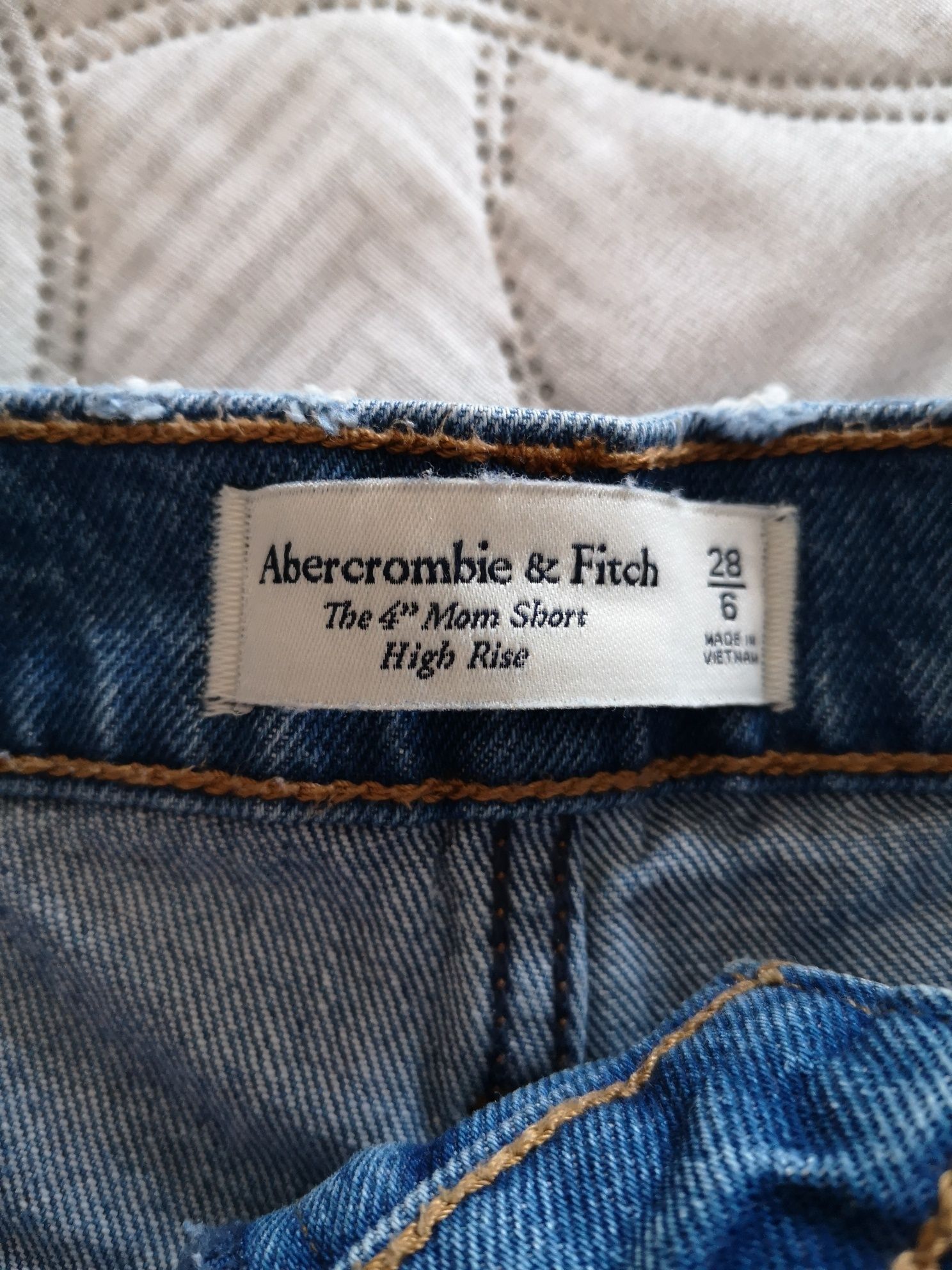 Къси дънки Abercrombie & Fitch