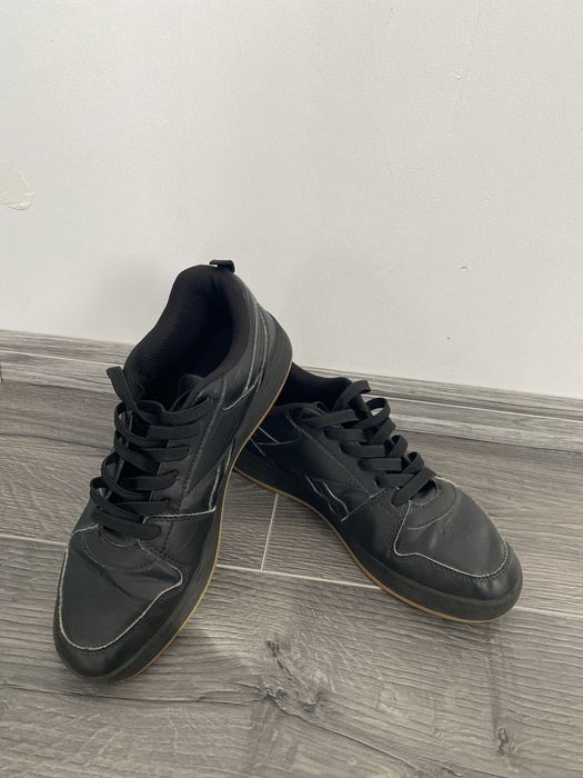 Adidasi Rebok marimea 38  Preț 50 lei