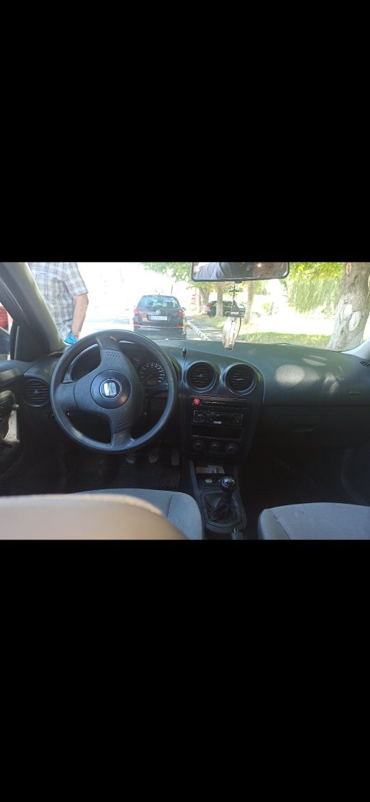 Schimb Seat Ibiza 1.4 benzina cu scuter până la 125cc