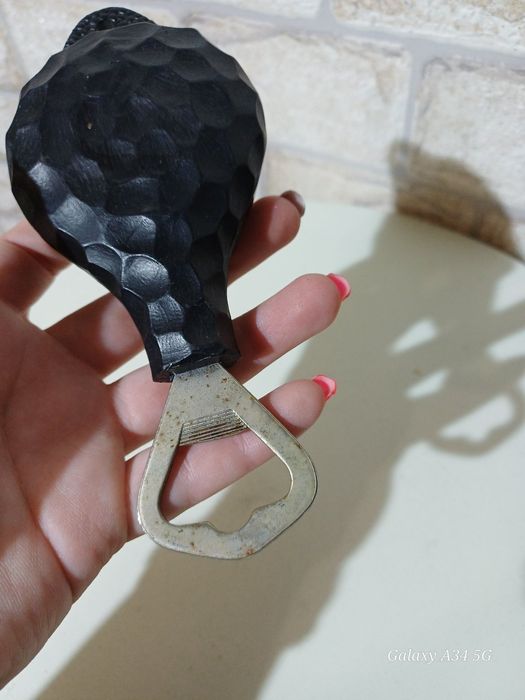 Стара интересна отварачка