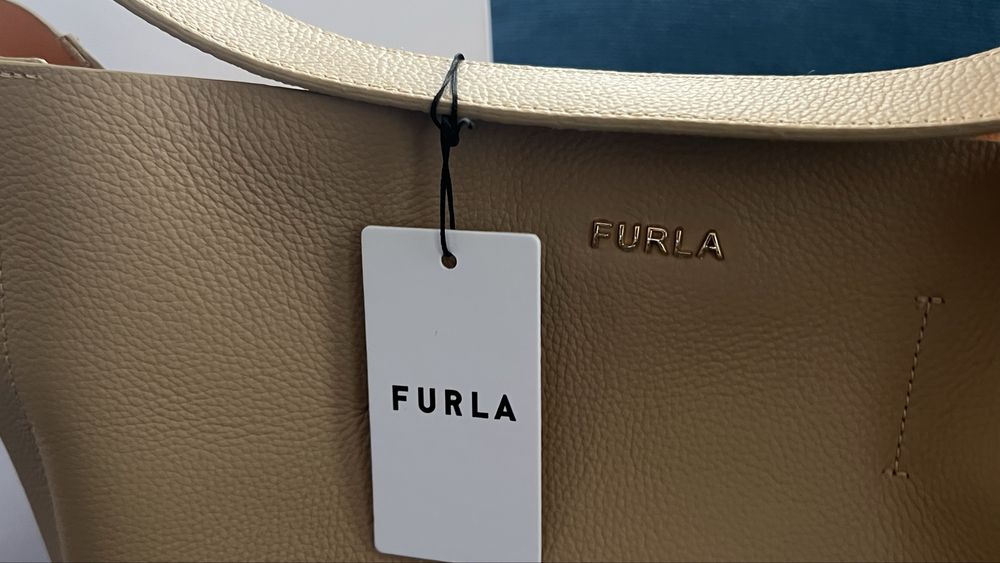 Furla Elizabet Hobo Bag L 100%оригинал, с етикети,подаръчен плик FURLA