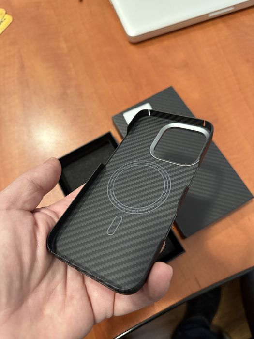 Huse carbon Kevlar Aramid  iPhone 16 Pro / 16 ProMax