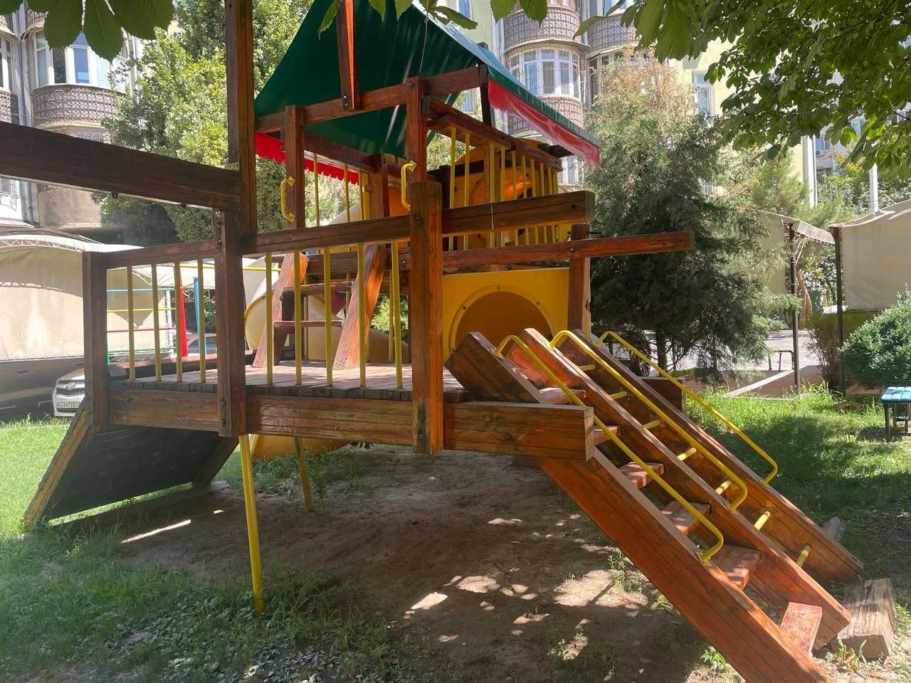 Сдается в аренду шикарная 3 комнатная квартира 137 мкв на  метро Ойбек