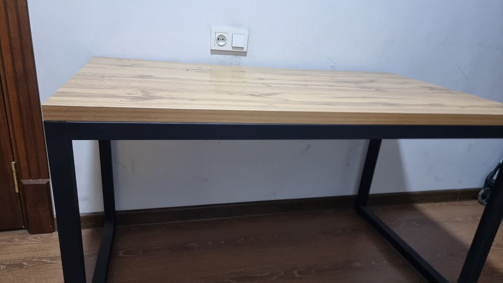 Журналний столь ЛОФТ мебел  Офисные столь 
Офис учун олинганди озгина