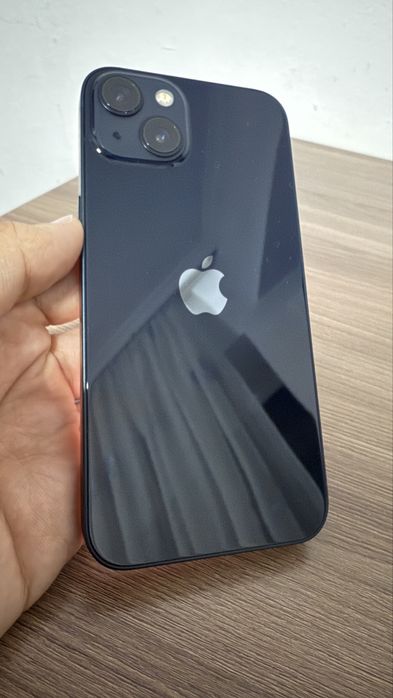 iPhone 13 256 Гб в идеальном состоянии