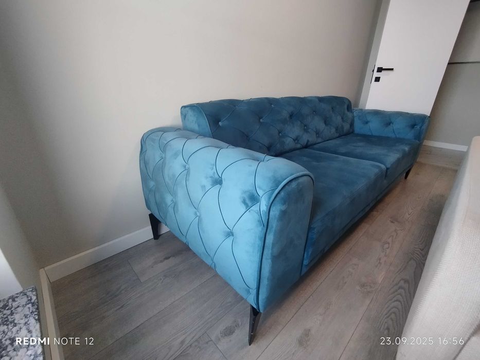 НОВ диван в Син Цвят