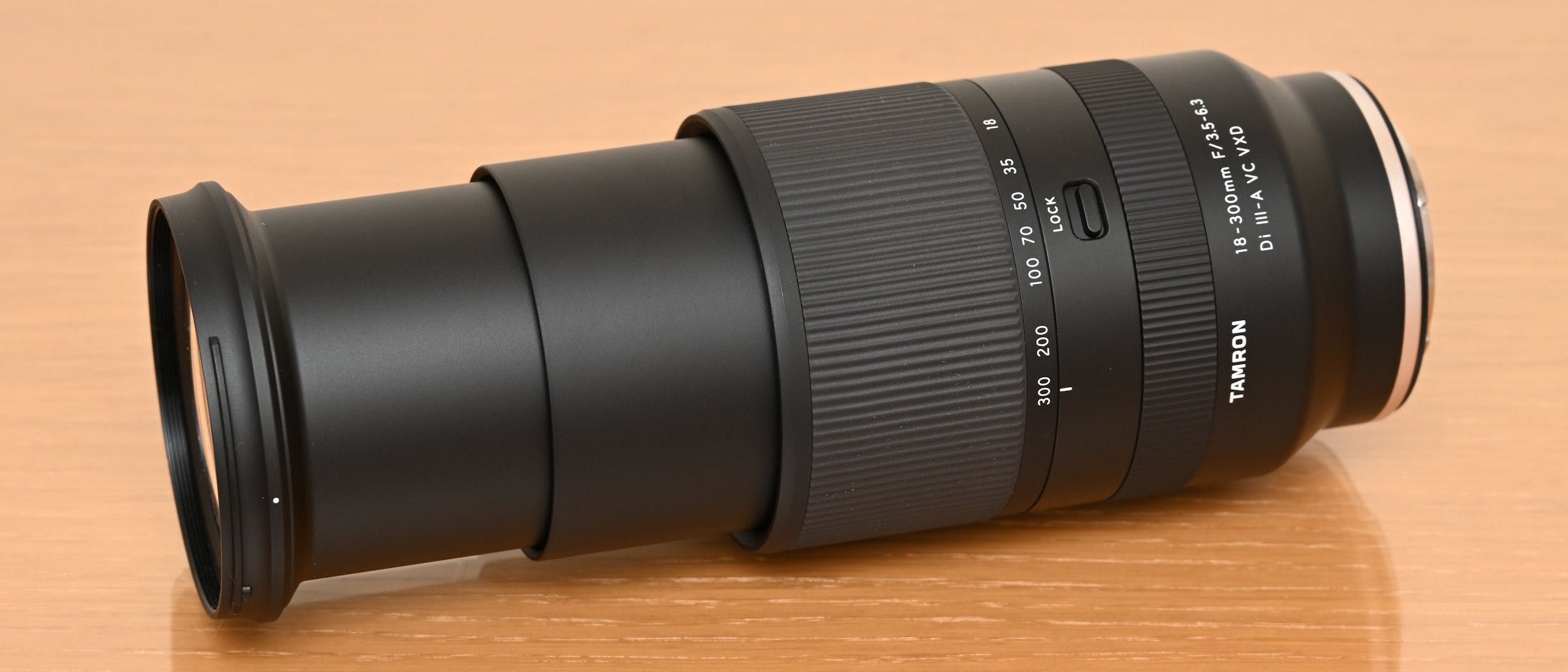 Продаю обьектив Tamron 18-300 f3.5-6.3