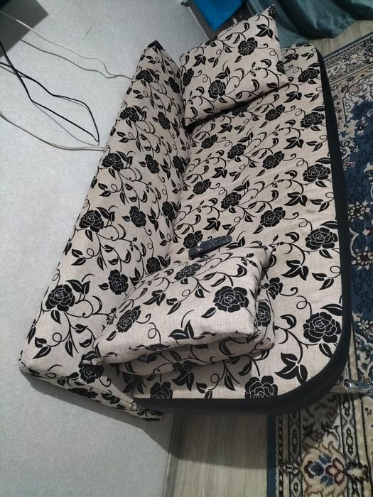 Диван в хорошем состоянии