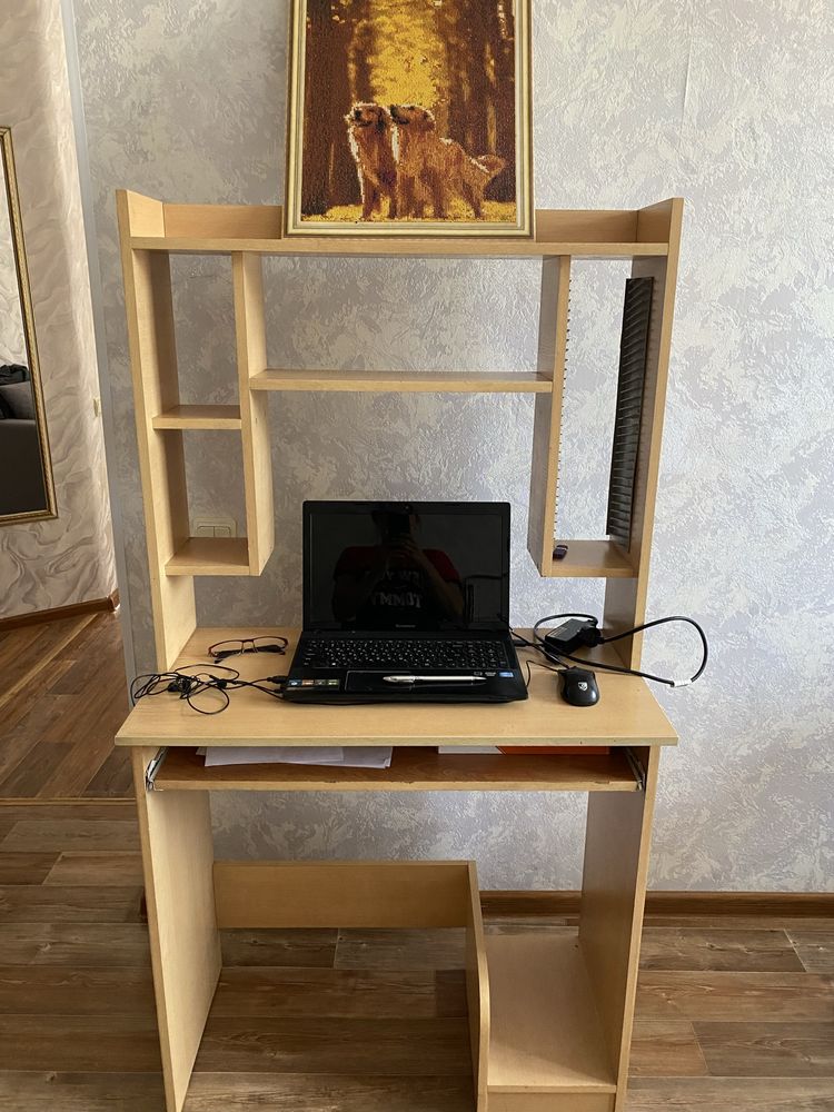 Компьютерный письменный стол