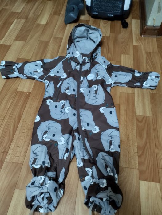 Продам детский комбинезон весна осень