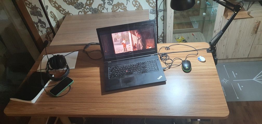 Стол Дафна регулируемый