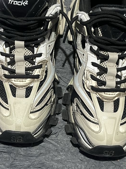 Balenciaga Track v2 Beige size 42
