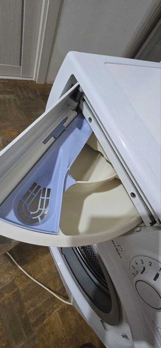 Продаётся Стиральная Машинка INDESIT