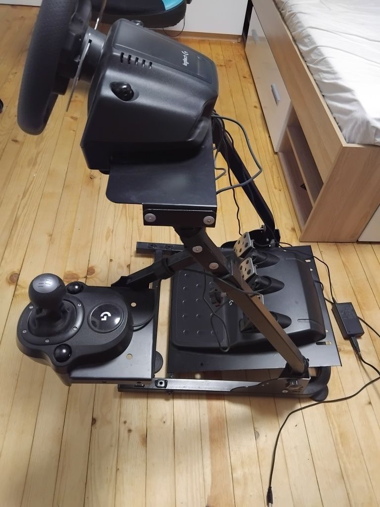 PS4 pro с джойстик и волан и игри
