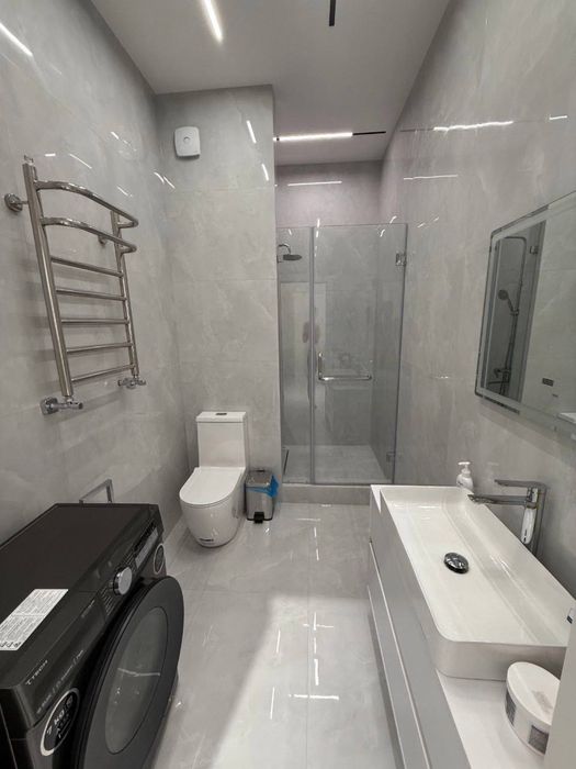 Продаётся 2х ком  кв. ЖК «Oq Saroy», 60м2. Мирзо-Улугбекский район.