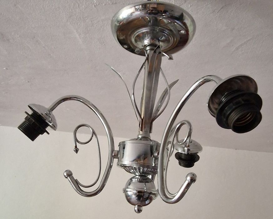 Vând candelabru 3 becuri