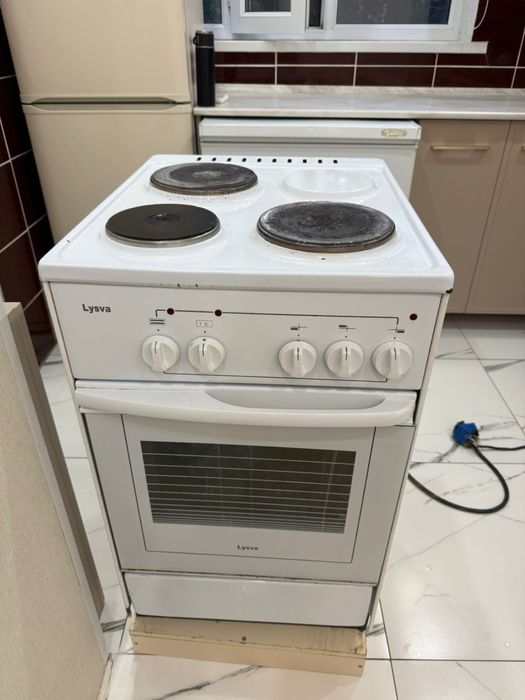 Электропечь продам