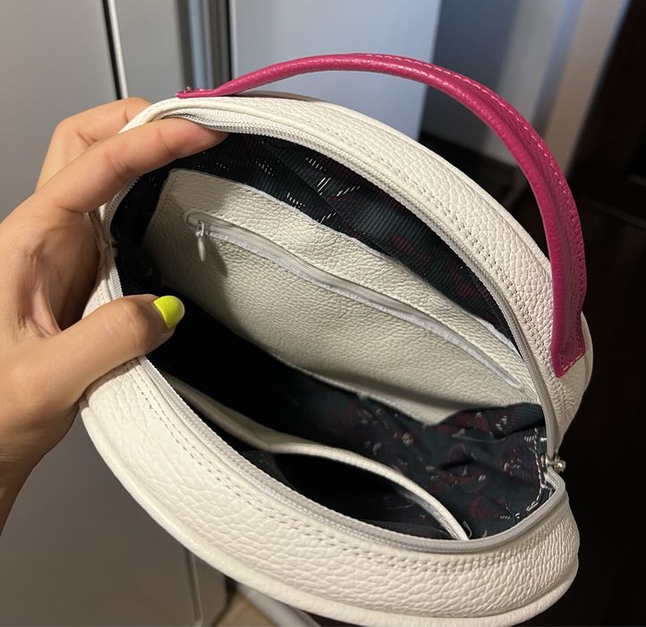 Нова Дамска чанта/раница естествена кожа